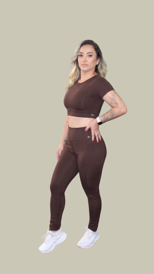 Conjunto Fitness Marron  Fênix Gym - Legging + Cropped - Imagem 1