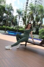 Macacão Longo Manga Curta Costa Aberta Fitness -  Fênix Gym - Verde Militar - Imagem 2