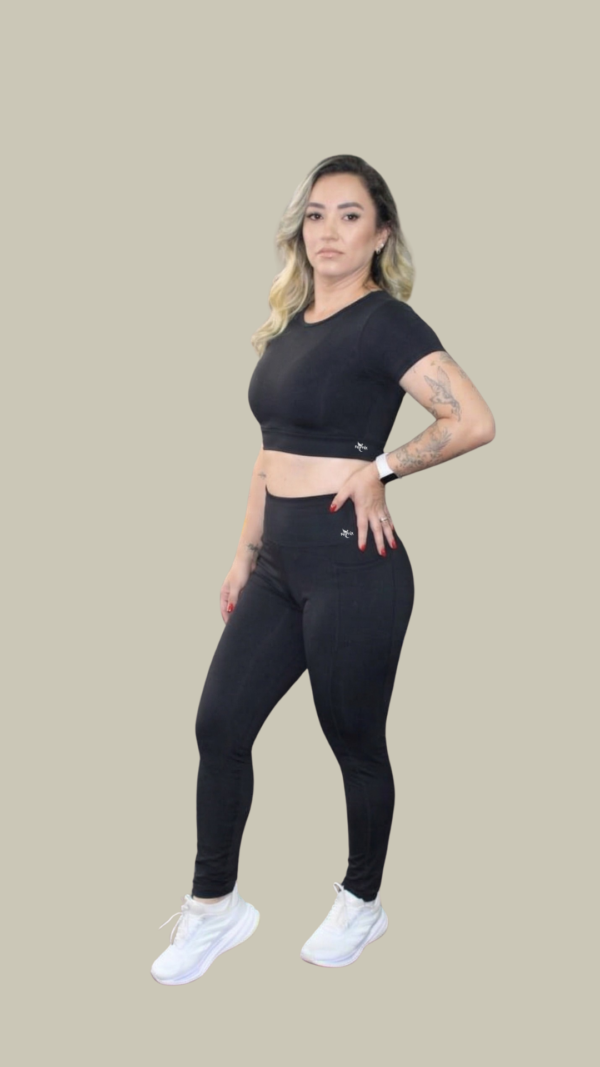Conjunto Fitness Preto  Fênix Gym - Legging + Cropped - Imagem 1